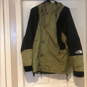 Men’s goretex mountain light in tumble weed